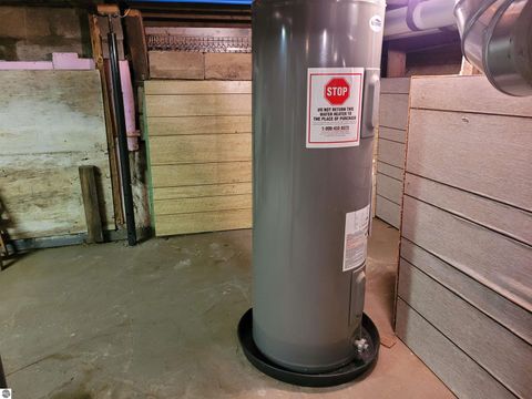 Tiny photo for 214 S Pine Street, St Louis, MI 48880 (MLS # 1942698)