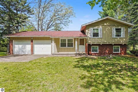 Photo of 1860 S Jackson Avenue, Harrison, MI 48625 (MLS # 1945700)