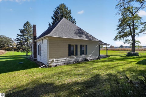 Tiny photo for 11837 N Jerome Road, St Louis, MI 48880 (MLS # 1951621)