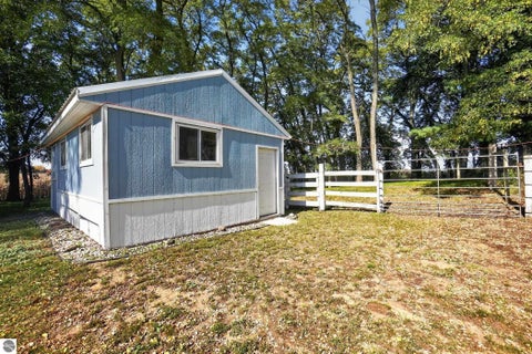 Tiny photo for 11837 N Jerome Road, St Louis, MI 48880 (MLS # 1951621)