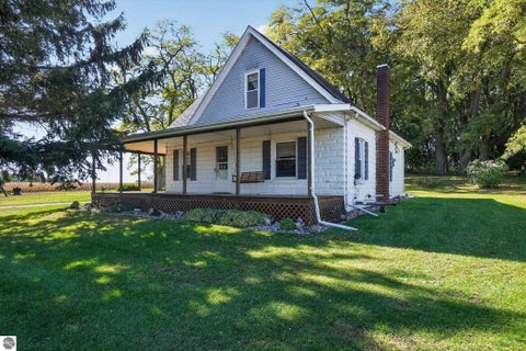 Tiny photo for 11837 N Jerome Road, St Louis, MI 48880 (MLS # 1951621)