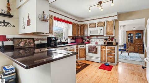 Tiny photo for 822 Highland, Mt Pleasant, MI 48858 (MLS # 1941945)