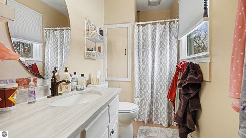 Tiny photo for 822 Highland, Mt Pleasant, MI 48858 (MLS # 1941945)