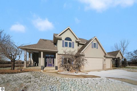 Tiny photo for 4349 E Wing Road, Mt Pleasant, MI 48858 (MLS # 1941742)