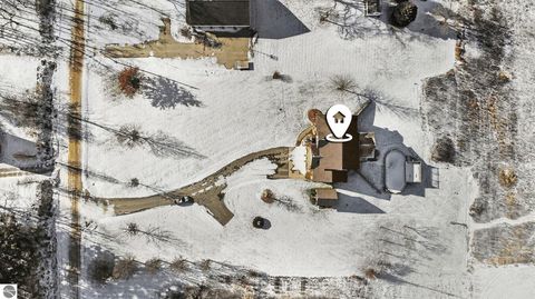 Tiny photo for 4349 E Wing Road, Mt Pleasant, MI 48858 (MLS # 1941742)