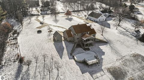 Tiny photo for 4349 E Wing Road, Mt Pleasant, MI 48858 (MLS # 1941742)