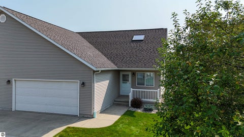 Photo of 2767 Weatherwood Street, Mt Pleasant, MI 48858 (MLS # 1949350)