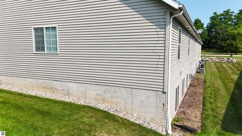 Tiny photo for 2767 Weatherwood Street, Mt Pleasant, MI 48858 (MLS # 1949350)