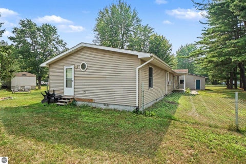 Tiny photo for 3989 S Foster Road, Mt Pleasant, MI 48858 (MLS # 1948288)