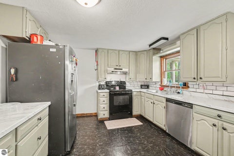 Tiny photo for 3989 S Foster Road, Mt Pleasant, MI 48858 (MLS # 1948288)