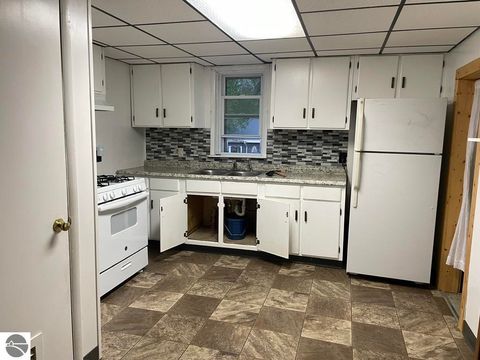 Tiny photo for 314 E Pine, Cadillac, MI 49601 (MLS # 1947340)