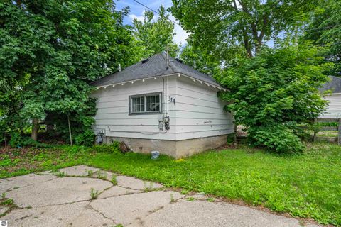 Tiny photo for 314 E Pine, Cadillac, MI 49601 (MLS # 1947340)