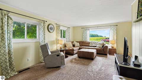 Tiny photo for 2858 W Buchanan Road, Ithaca, MI 48847 (MLS # 1949594)