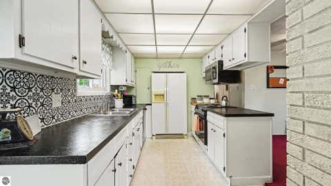 Tiny photo for 2858 W Buchanan Road, Ithaca, MI 48847 (MLS # 1949594)
