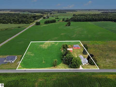 Tiny photo for 2858 W Buchanan Road, Ithaca, MI 48847 (MLS # 1949594)