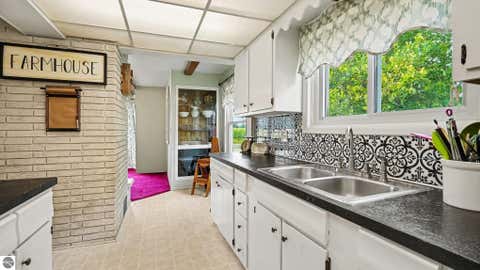 Tiny photo for 2858 W Buchanan Road, Ithaca, MI 48847 (MLS # 1949594)