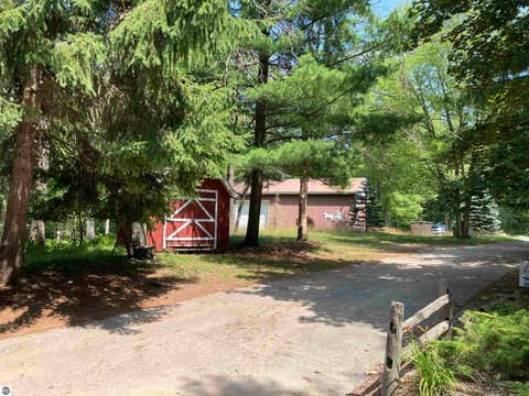 Tiny photo for 581 Abbott Road, Rose City, MI 48654 (MLS # 1948911)
