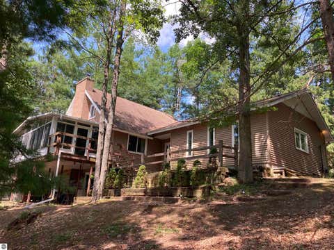 Tiny photo for 581 Abbott Road, Rose City, MI 48654 (MLS # 1948911)