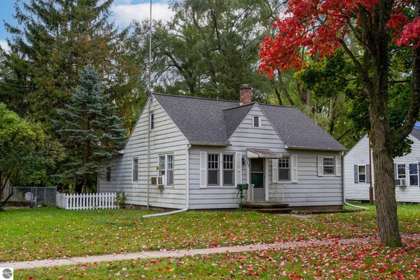 409 S OAK ST, MOUNT PLEASANT, MI 48858 - Image c9d4ff7ae96e5b377d7e30f1003e29c6/374587856