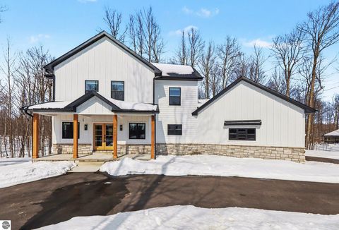 Photo of 8293 Boca Vista Trail, Traverse City, MI 49684 (MLS # 1943092)