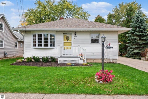 Tiny photo for 528 N Main ST, Fowler, MI 48835 (MLS # 1951668)