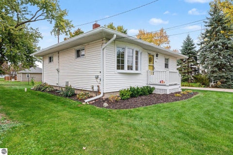 Tiny photo for 528 N Main ST, Fowler, MI 48835 (MLS # 1951668)