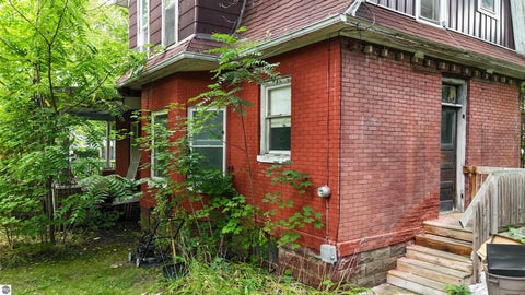 Tiny photo for 627 S Franklin Street, Mt Pleasant, MI 48858 (MLS # 1950130)