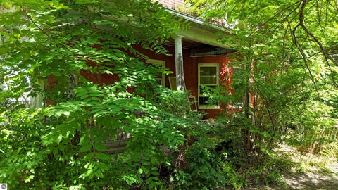 Tiny photo for 627 S Franklin Street, Mt Pleasant, MI 48858 (MLS # 1950130)