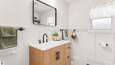 Tiny photo for 341 S Lincoln Road, Mt Pleasant, MI 48858 (MLS # 1943272)