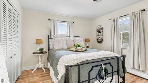 Tiny photo for 341 S Lincoln Road, Mt Pleasant, MI 48858 (MLS # 1943272)