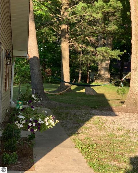 Tiny photo for 341 S Lincoln Road, Mt Pleasant, MI 48858 (MLS # 1943272)