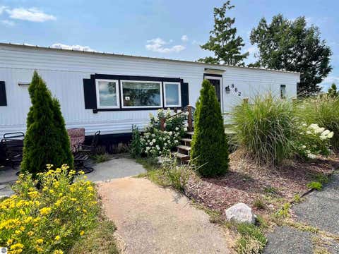 Tiny photo for 882 Crestwood Lane, Traverse City, MI 49686 (MLS # 1948607)