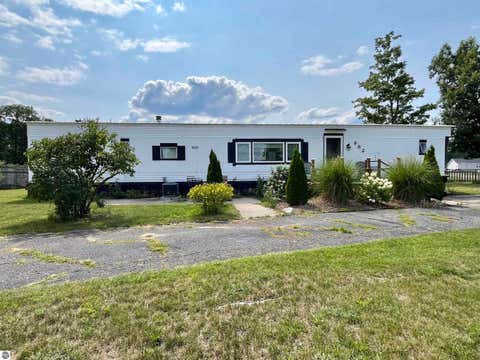 Tiny photo for 882 Crestwood Lane, Traverse City, MI 49686 (MLS # 1948607)