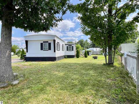 Tiny photo for 882 Crestwood Lane, Traverse City, MI 49686 (MLS # 1948607)