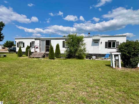 Tiny photo for 882 Crestwood Lane, Traverse City, MI 49686 (MLS # 1948607)