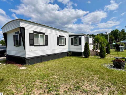 Tiny photo for 882 Crestwood Lane, Traverse City, MI 49686 (MLS # 1948607)
