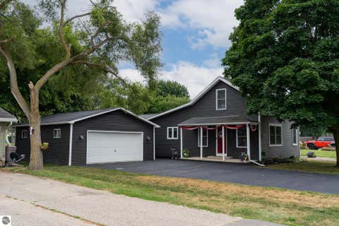 Photo of 522 N 2nd Street, Shepherd, MI 48883 (MLS # 1948262)