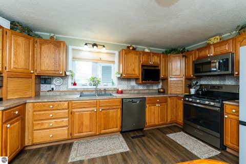 Tiny photo for 522 N 2nd Street, Shepherd, MI 48883 (MLS # 1948262)