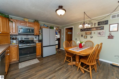 Tiny photo for 522 N 2nd Street, Shepherd, MI 48883 (MLS # 1948262)