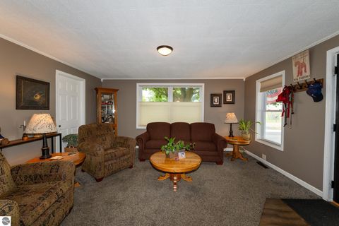 Tiny photo for 522 N 2nd Street, Shepherd, MI 48883 (MLS # 1948262)