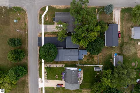 Tiny photo for 522 N 2nd Street, Shepherd, MI 48883 (MLS # 1948262)