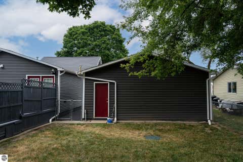 Tiny photo for 522 N 2nd Street, Shepherd, MI 48883 (MLS # 1948262)
