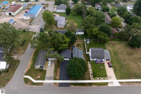 Tiny photo for 522 N 2nd Street, Shepherd, MI 48883 (MLS # 1948262)