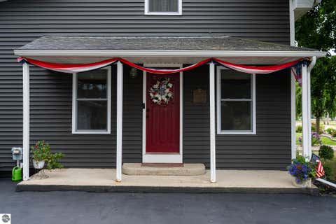 Tiny photo for 522 N 2nd Street, Shepherd, MI 48883 (MLS # 1948262)