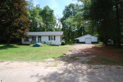 Properties Available 59 - 59 1536 Possum Track Drive Alger MI 48610
