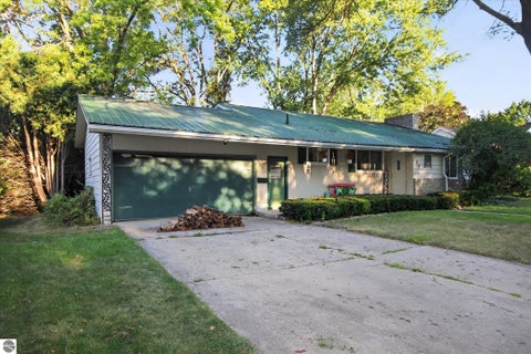 Tiny photo for 189 Westview Drive, Alma, MI 48801 (MLS # 1949532)