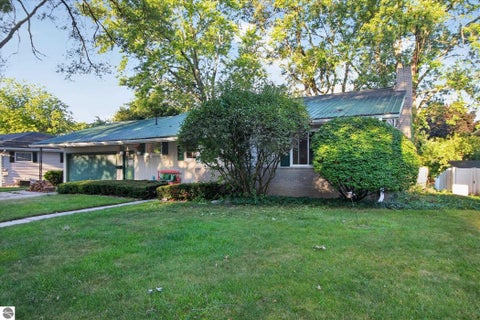 Tiny photo for 189 Westview Drive, Alma, MI 48801 (MLS # 1949532)
