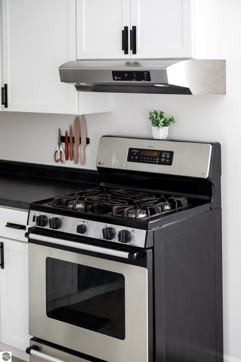 Tiny photo for 1806 Radcliffe Road, Traverse City, MI 49685 (MLS # 1941444)