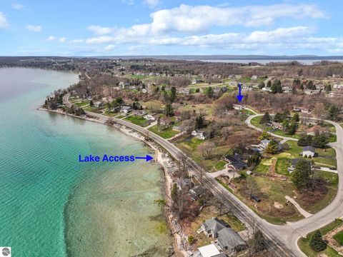 Photo of 1163 Londolyn Terrace, Traverse City, MI 49686 (MLS # 1944469)