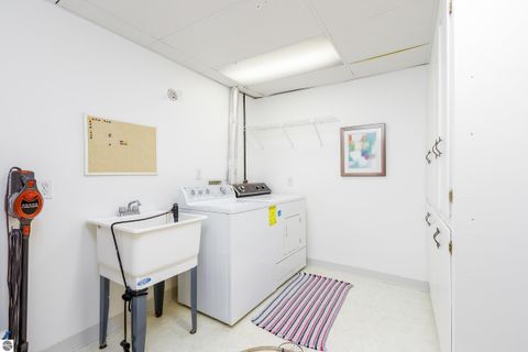 Tiny photo for 413415 Leelanau Ave, Frankfort, MI 49635 (MLS # 1942678)